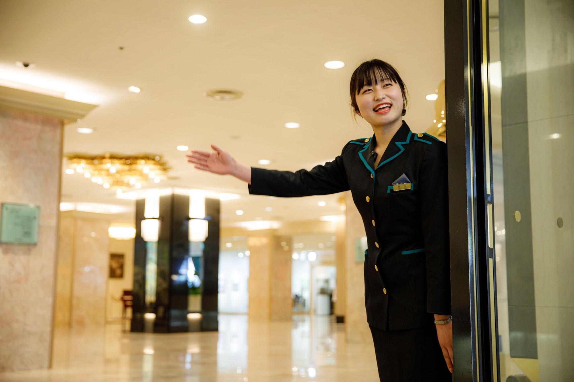 Hotel New Otani Hakata Fukuoka  Ngoại thất bức ảnh A hotel concierge