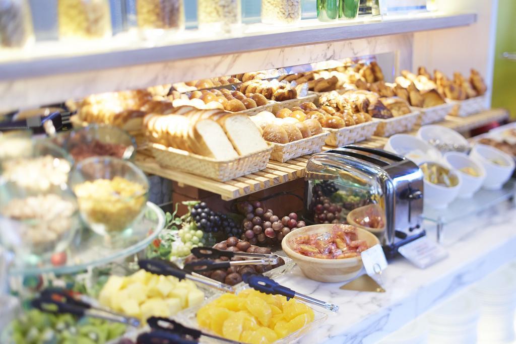 Hotel New Otani Hakata Fukuoka  Ngoại thất bức ảnh A breakfast buffet